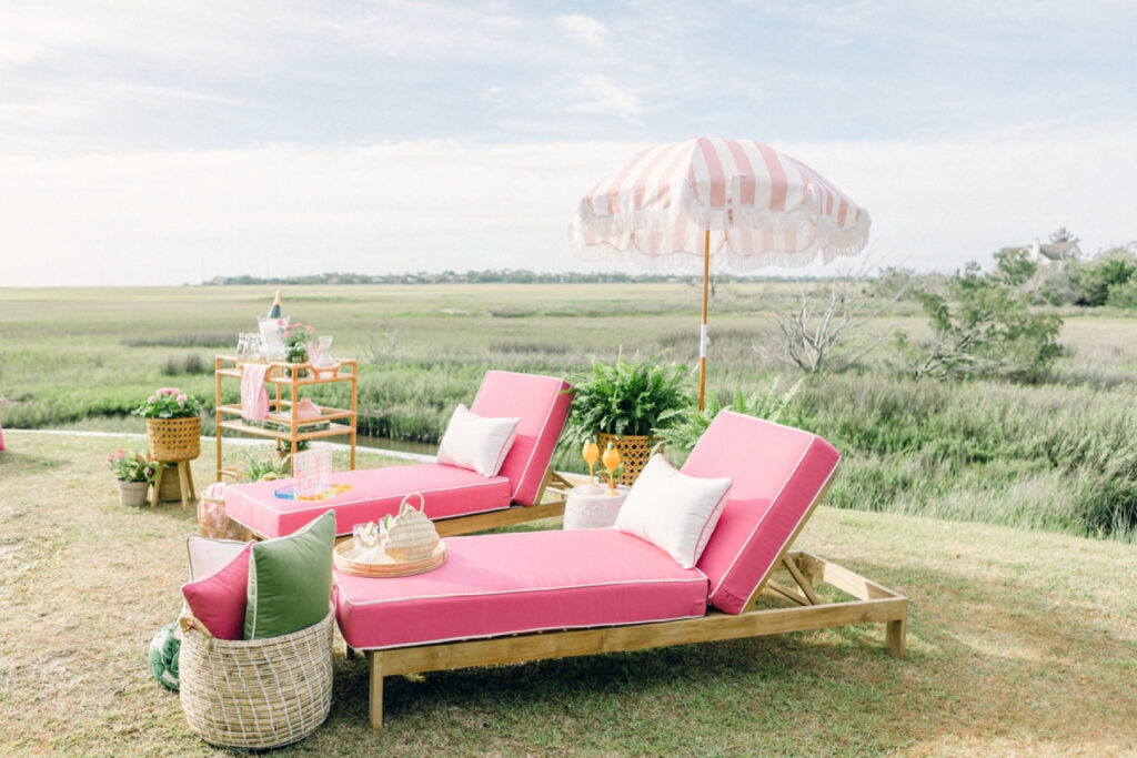 sunbeds pink, inspiration for outdoor pillows